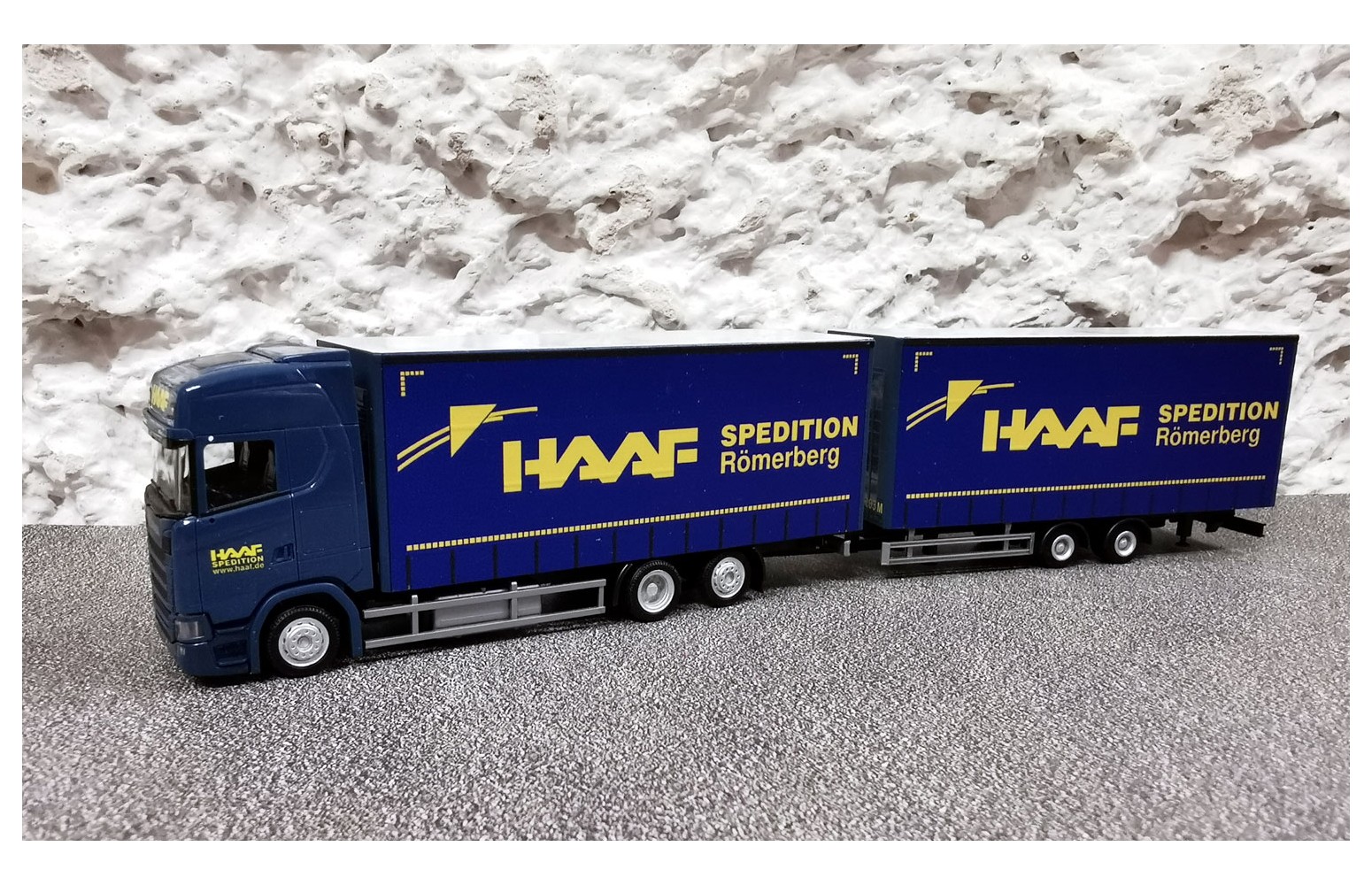 HERPA 312028 - Scania CS 20 HD con rimorchio “Haaf Spedition” - 1:87