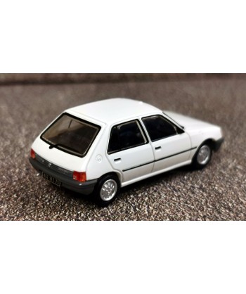 REE MODELES CB-149 Peugeot 205 GE (Bianco) - 1:87