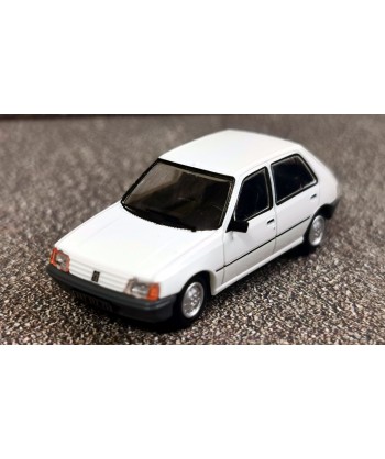 REE MODELES CB-149 Peugeot 205 GE (Bianco) - 1:87