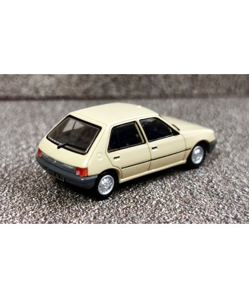 REE MODELES CB-150 Peugeot 205 GE (Beige antilope) - 1:87