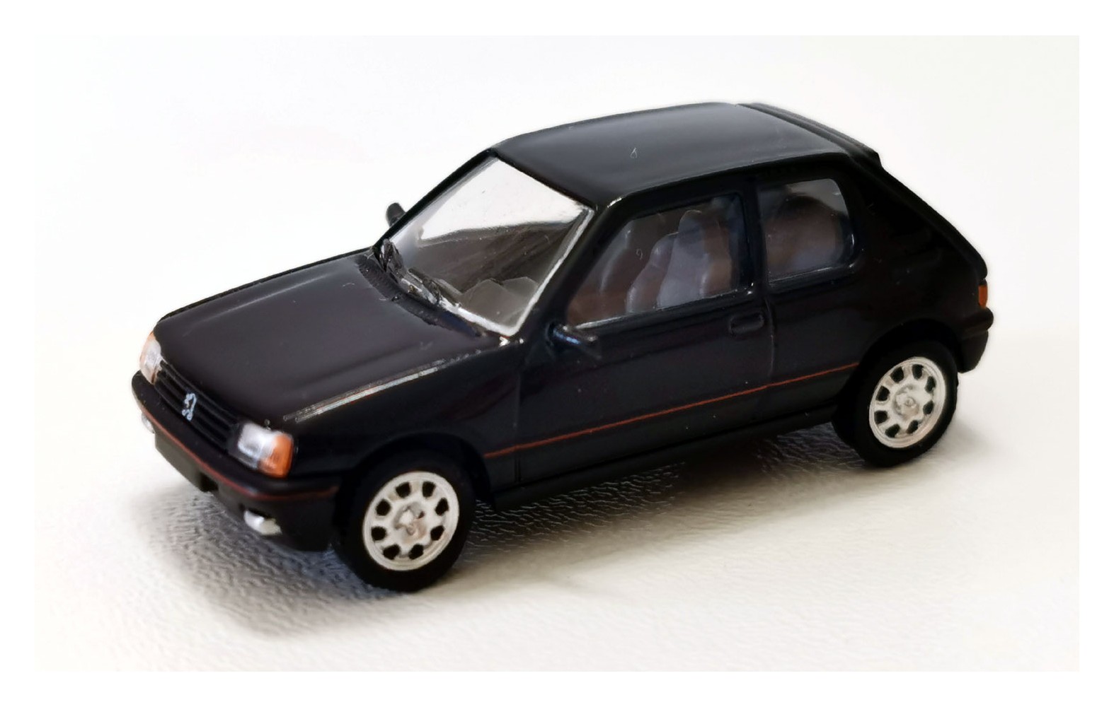 Premium ClassiXXs 870504 - Peugeot 205 GTI (Nero 1984) – 1:87