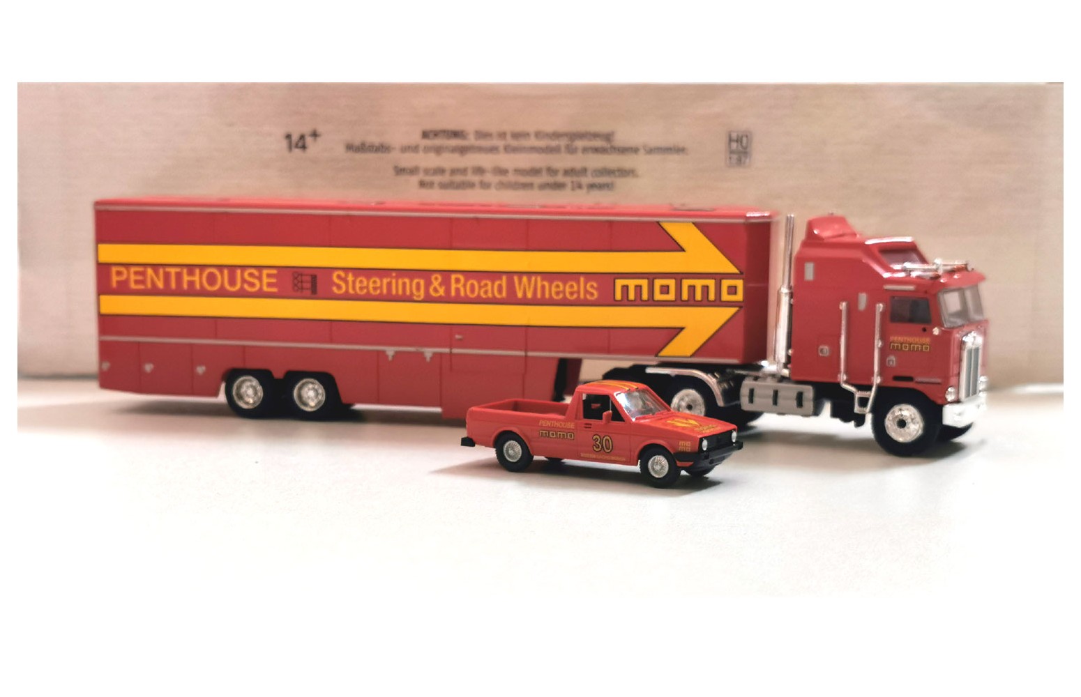 BREKINA 85735 - Kenworth K 100 Aerodyne "MOMO" + VW Caddy 1:87