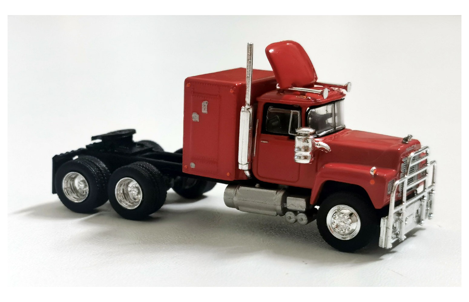 BREKINA 85801 - Mack RS 700 (1966), Rosso – 1:87