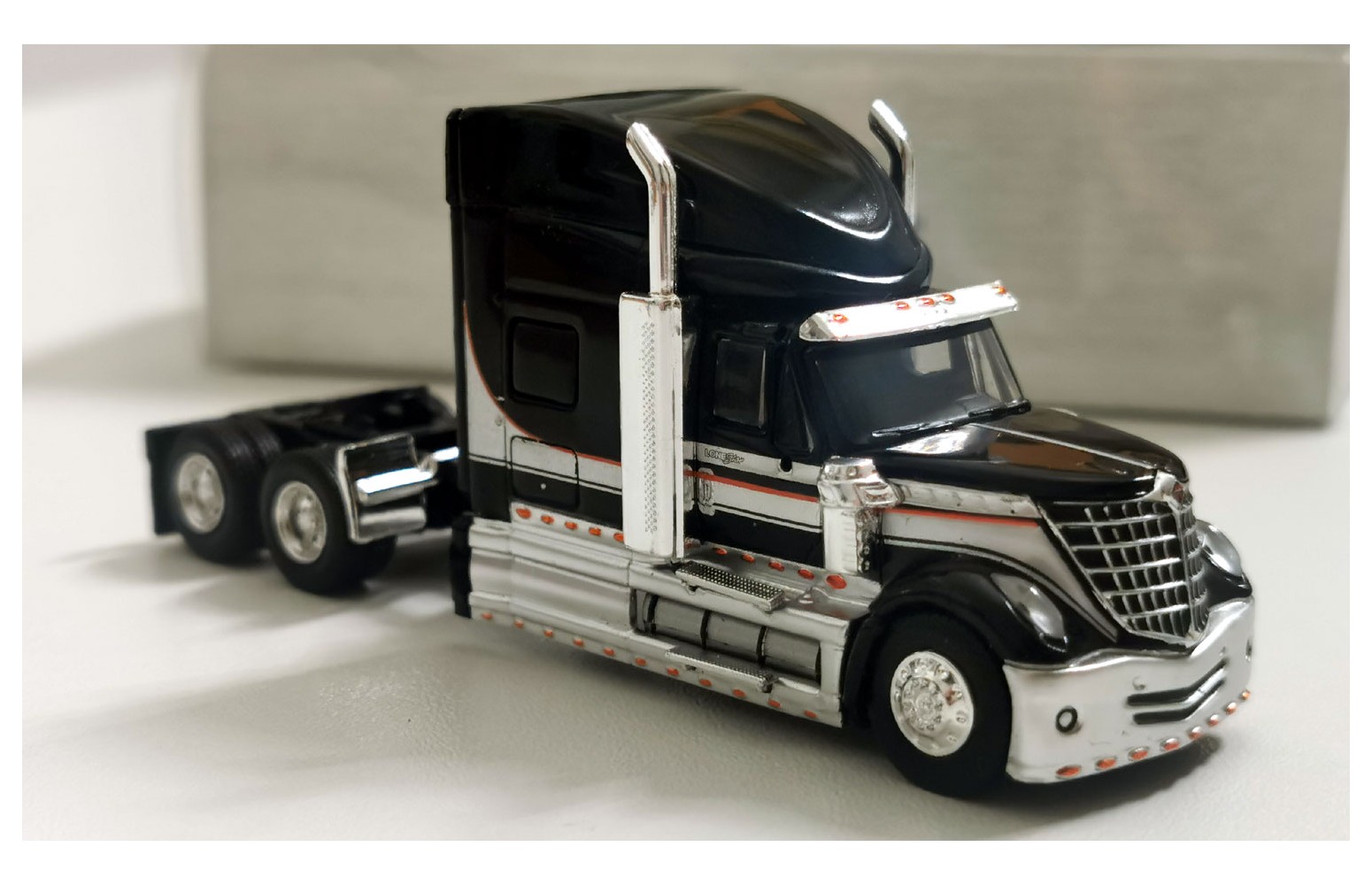 BREKINA 85825 - International Lonestar, nero/argento, 2010 - 1:87