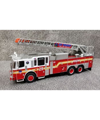 Premium ClassiXXs 870690 Ferrara Ultra, FDNY - Bronx 1:87