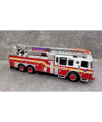 Premium ClassiXXs 870690 Ferrara Ultra, FDNY - Bronx 1:87