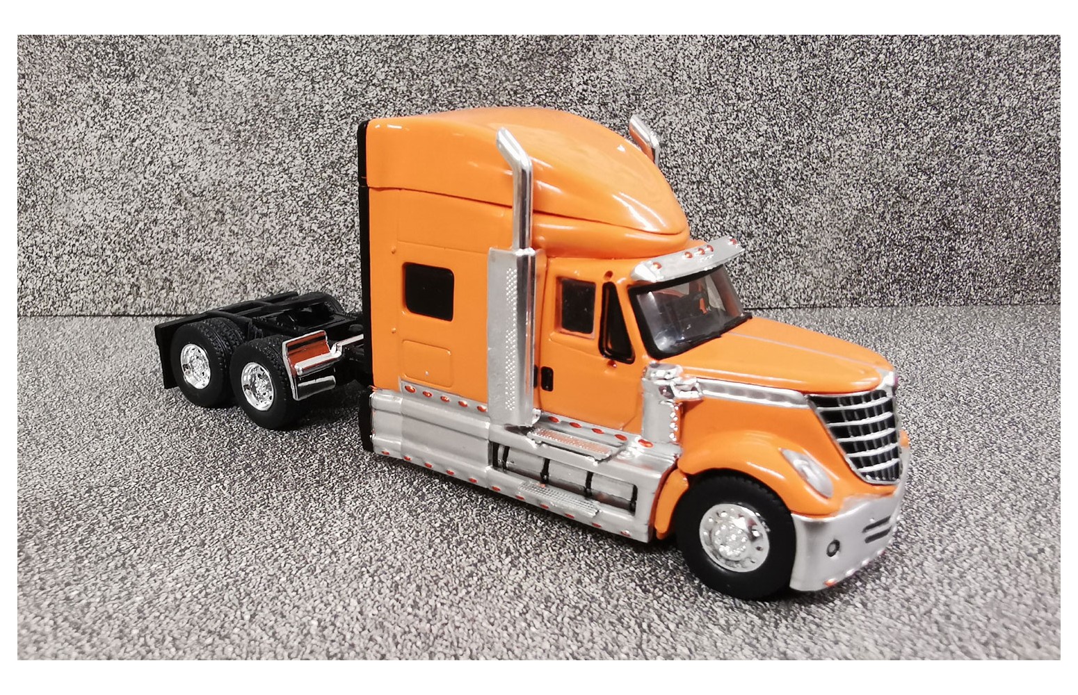 BREKINA 85830 - International Lonestar, arancio, 2010 - 1:87