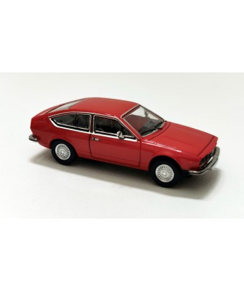 Premium ClassiXXs 870424 – Alfa Romeo Alfetta GT, Rosso – 1:87