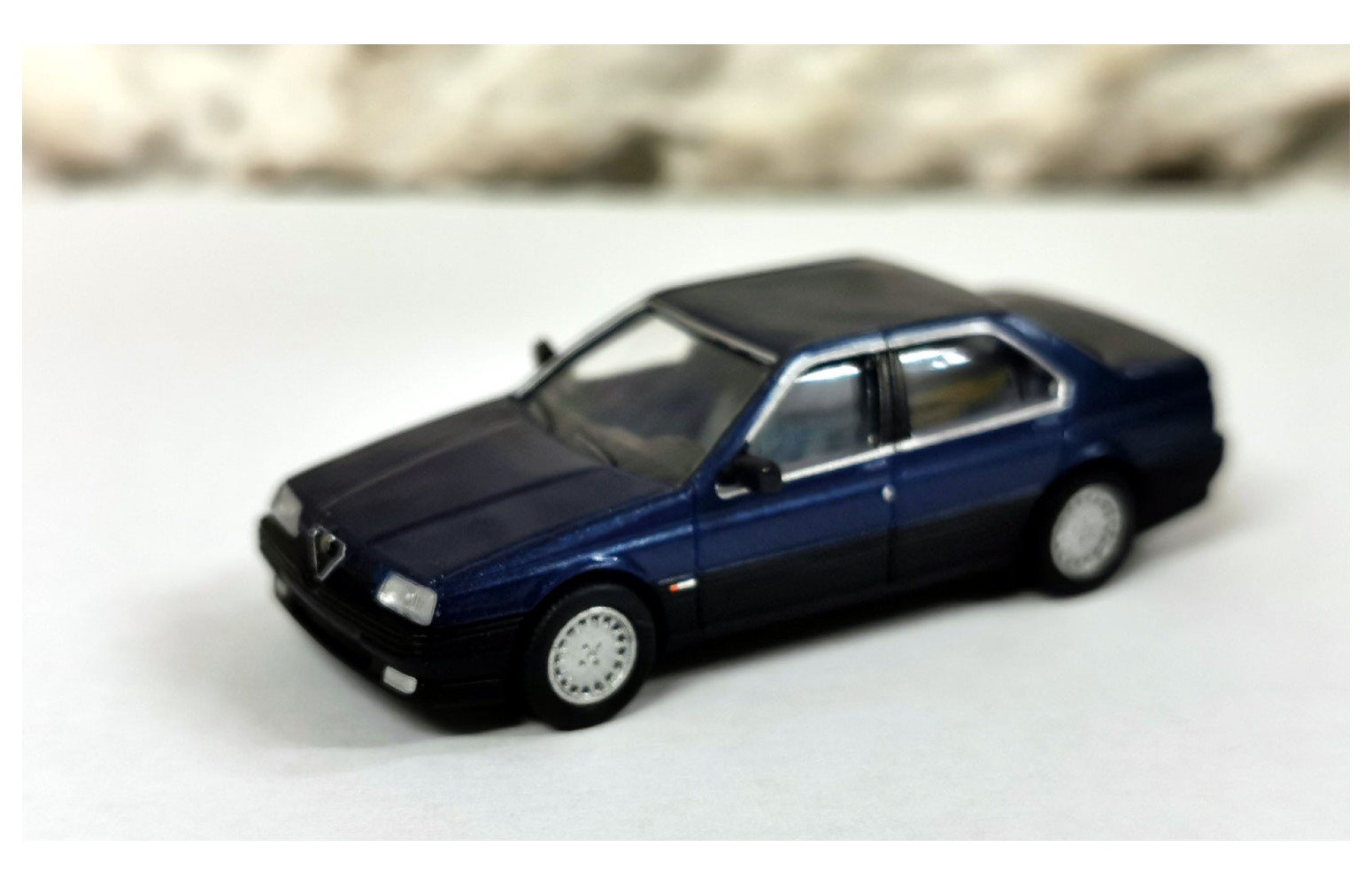 Premium ClassiXXs 870435 – Alfa Romeo 164, blu – 1:87