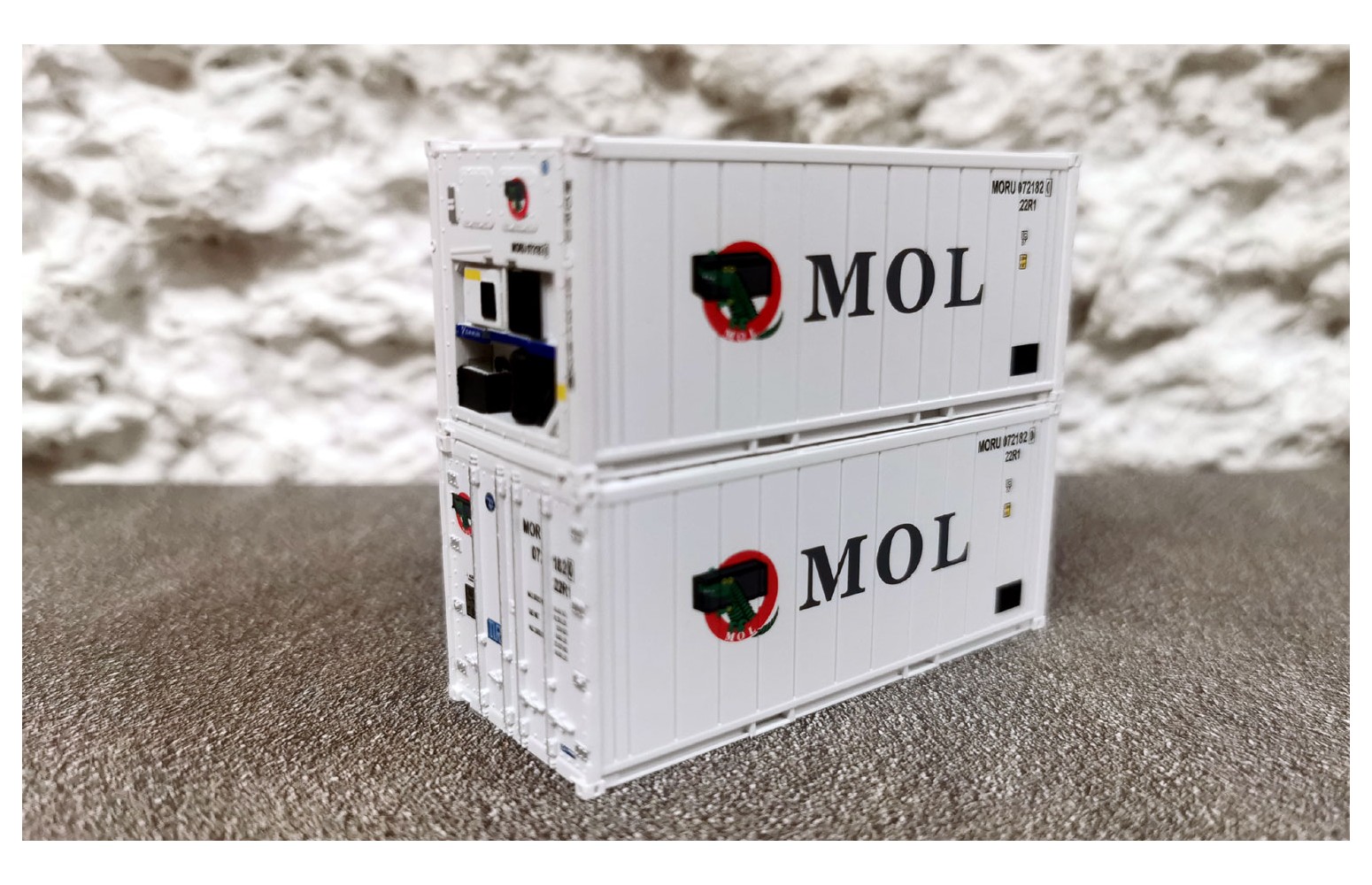 IRATA PI12307 - Set 2 Container Da 20" Frigo "MOL" - 1:87