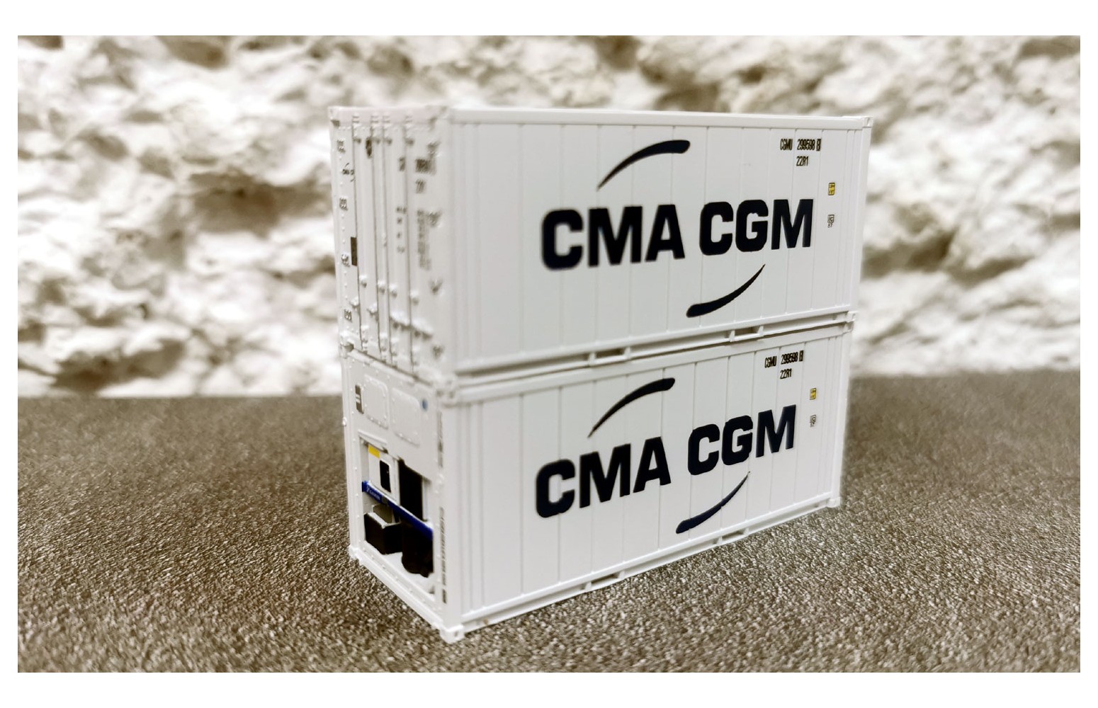 PIRATA PI12314 - Set 2 Container Da 20" Frigo "CMA CGM" - 1:87