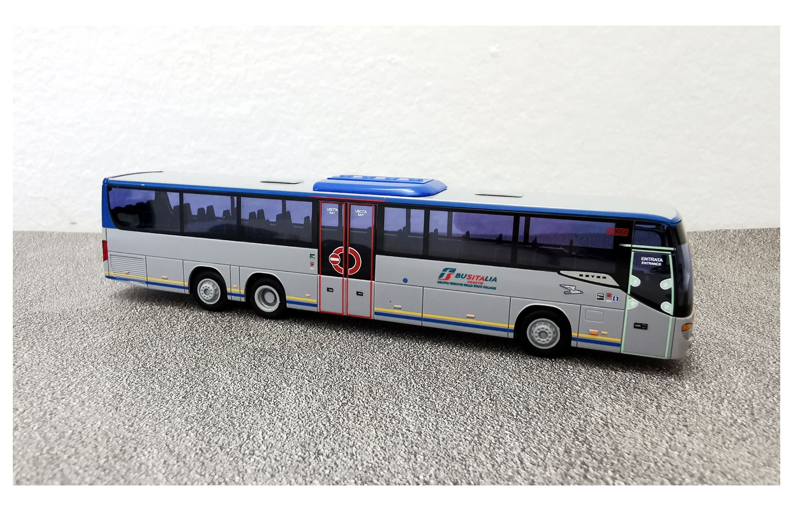 BLACKSTAR BS00035 - Autobus Setra S417 UL "Busitalia Veneto" - 1:87