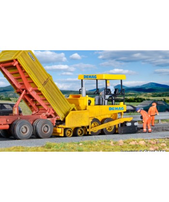 KIBRI H0 11652 - Finitrice stradale DEMAG, kit di montaggio