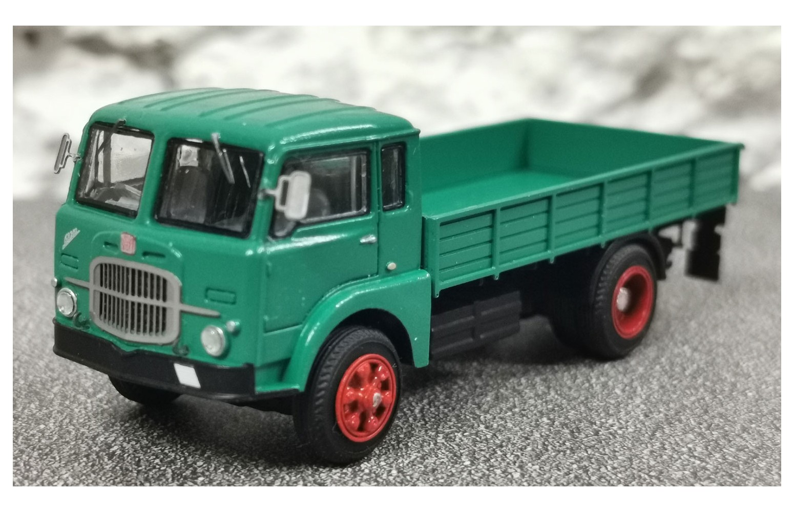 ASTER MODEL T202 - FIAT 682 con sponde basse (grigio) - 1:87 (seconda mano)