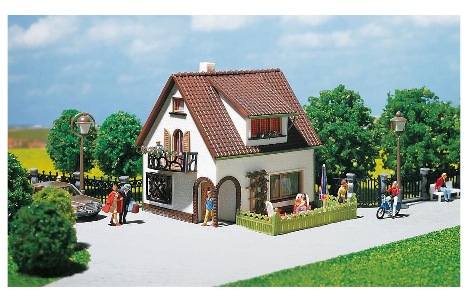 FALLER H0 130200 - Casa con abbaino, kit di montaggio