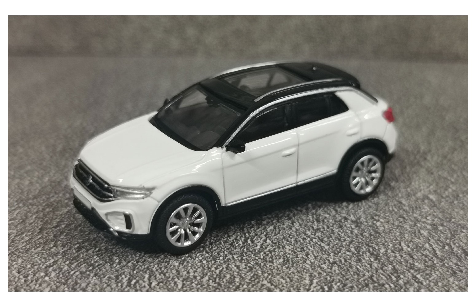 Premium ClassiXXs 870604 - Volkswagen T-Roc, bianco, 2022, 1:87