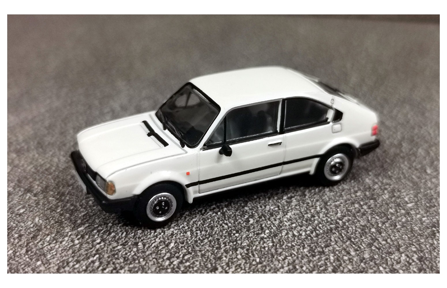 Premium ClassiXXs 870709 - Alfa Romeo, Alfasud, bianco, 1980 - 1:87