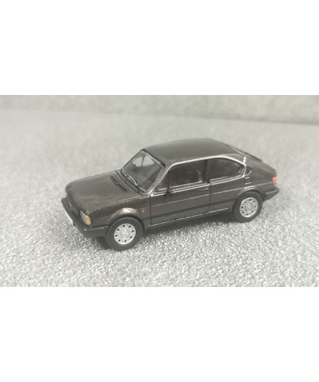 Premium ClassiXXs 870710 - Alfa Romeo, Alfasud, marrone scuro, 1980 - 1:87