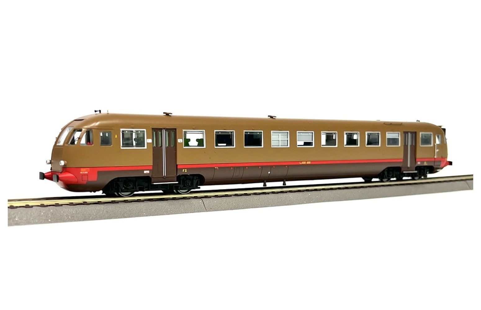 OS.KAR. H0 2067 - FS Le 600.006 con RS livrea castano isabella rosso ep. IV