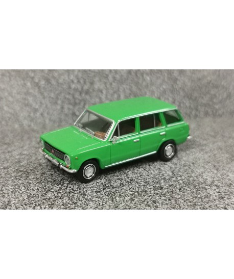 BREKINA 22426 - Fiat 124 familiare (1966), verde - 1:87