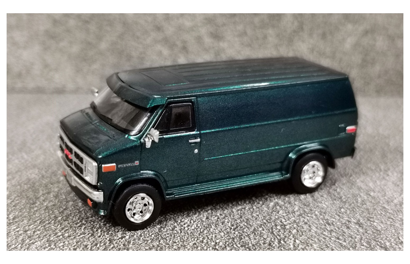 BREKINA 18251 - GMC Vandura (1983), turchese - 1:87