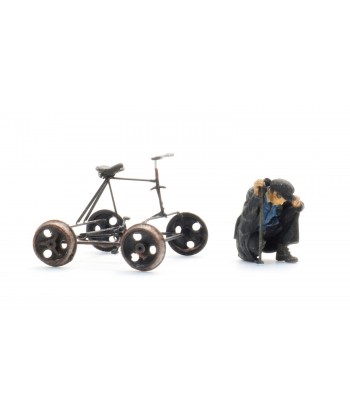 ARTITEC 387.608 - Draisina per bicicletta + figura, resina, H0-1:87