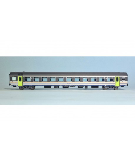 VITRAINS H0 3297 - Carrozza MDVE di 2′ classe in livrea DTR e tabelle gialle FS Ep. VI