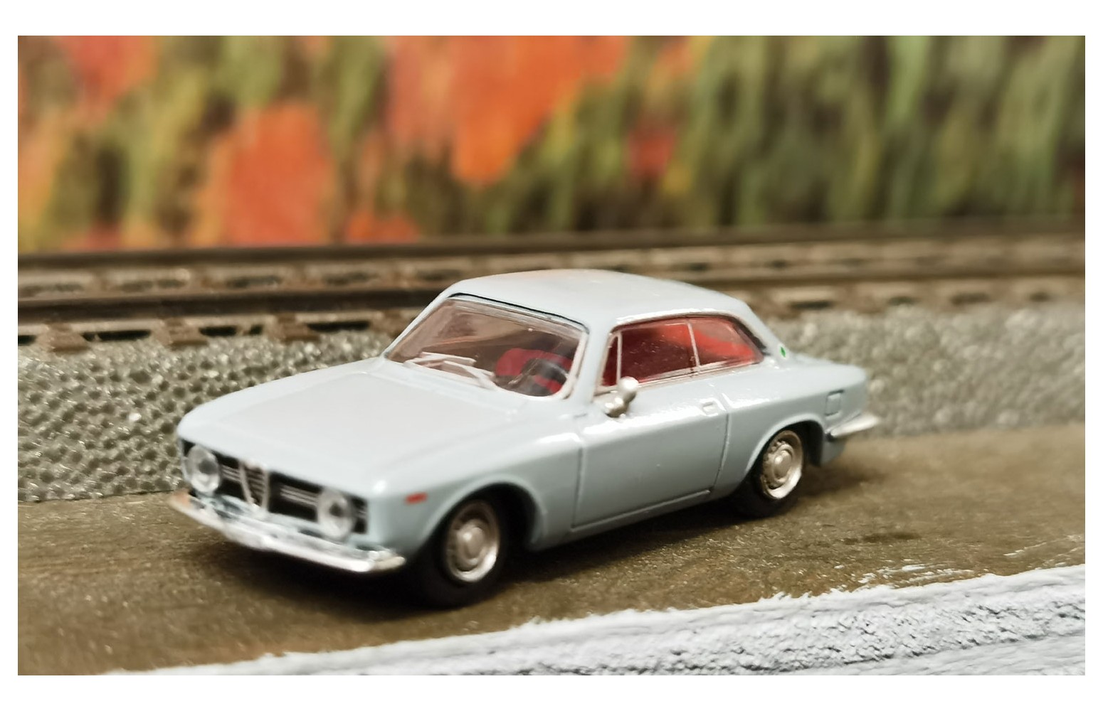 BREKINA 29754 - Alfa Romeo Giulia Sprint GT (grigia) 1:87