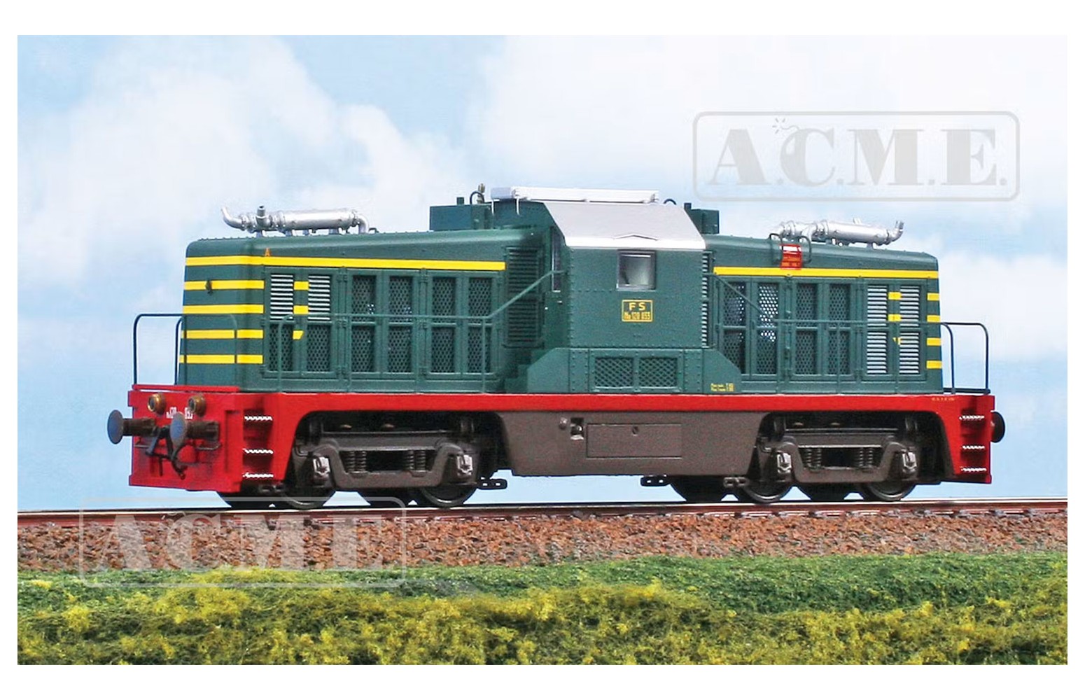 Acme 60255 Locomotiva Diesel elettrica da manovra pesante Ne120 033 con quattro marmitte FS Ep. III