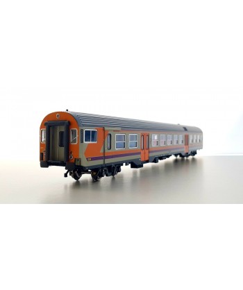 VITRAINS H0 3229 – Carrozza 2′ Cl. Pilota Passante TE MDVC – Livrea origine Logo inclinato, illuminata – FS Ep. IV