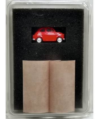 PIRATA H0 PI12112 – Garage in lamiera doppio con Fiat 500 rossa