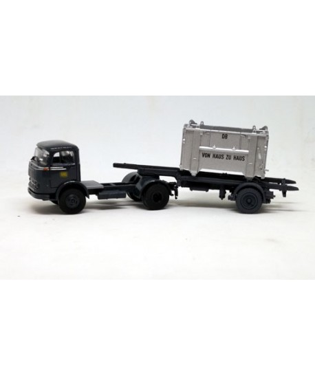 BREKINA 48017 – MERCEDES LPS 338 con container “DB” – 1:87