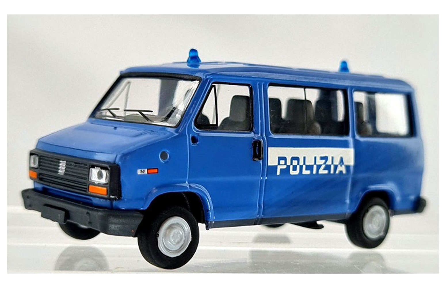 fiat ducato polizia 1:87