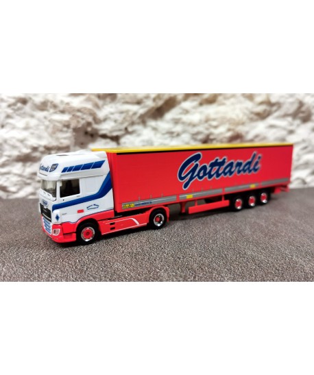 DAF con semirimorchio Gottardi