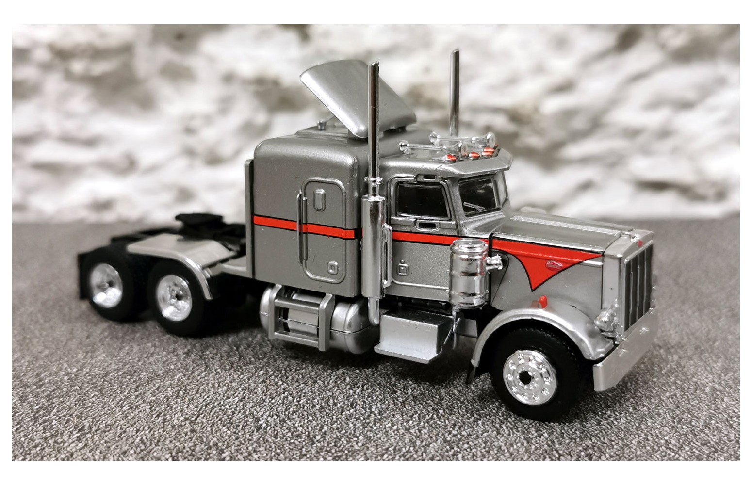 brekina 85712 peterbilt 359