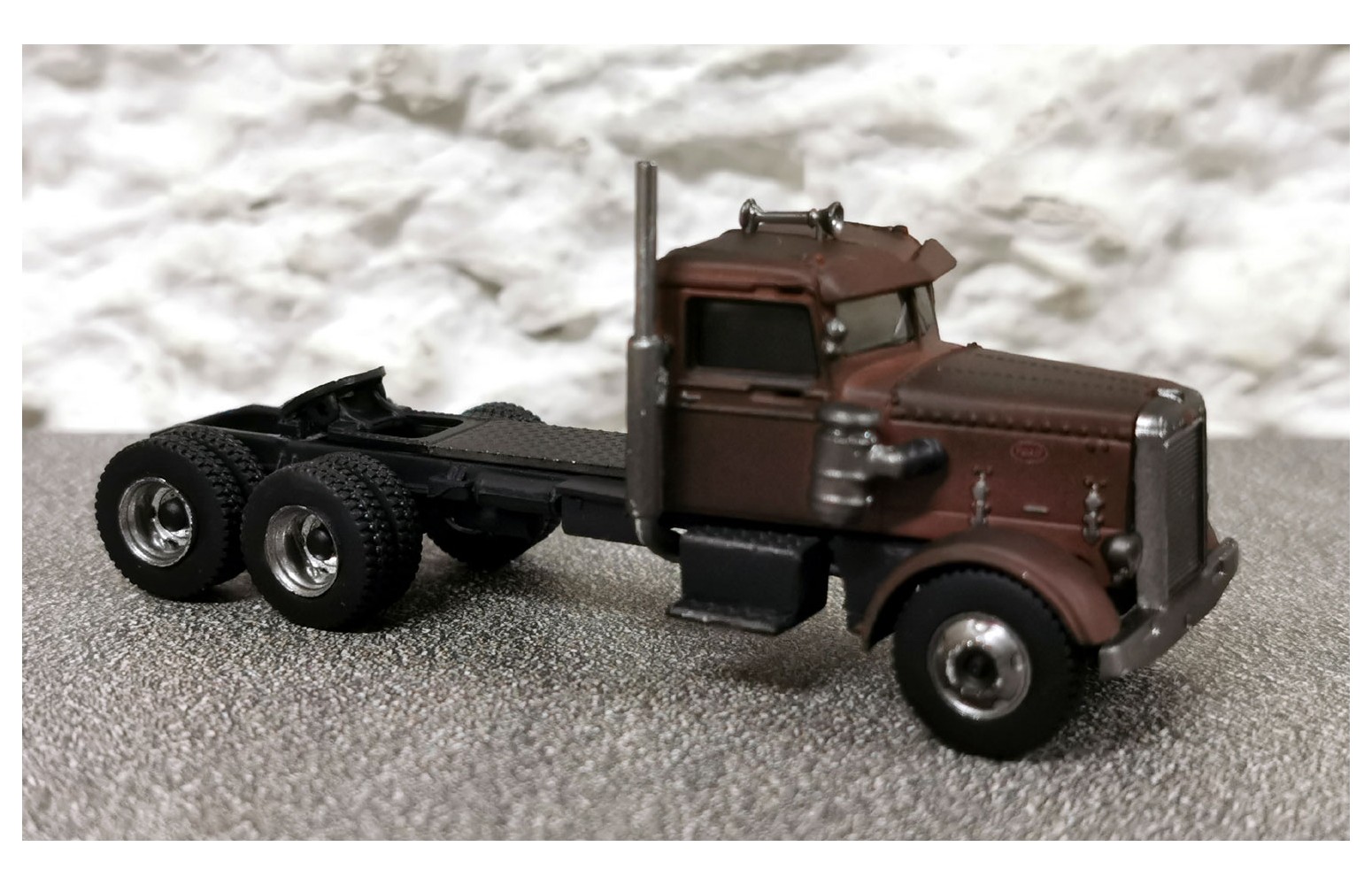 peterbilt 281, ruggine, brekina 85752