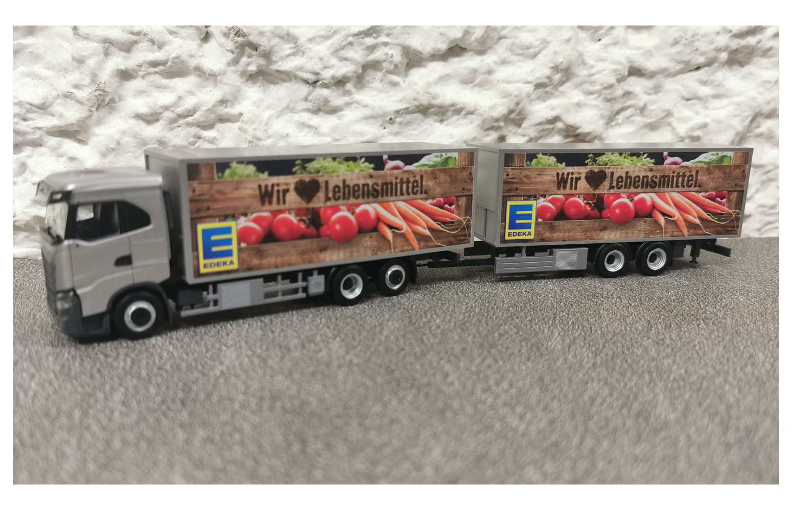 herpa 315746 iveco s-way gnl edeka