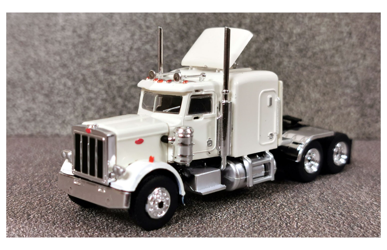 brekina 85715, peterbilt 359