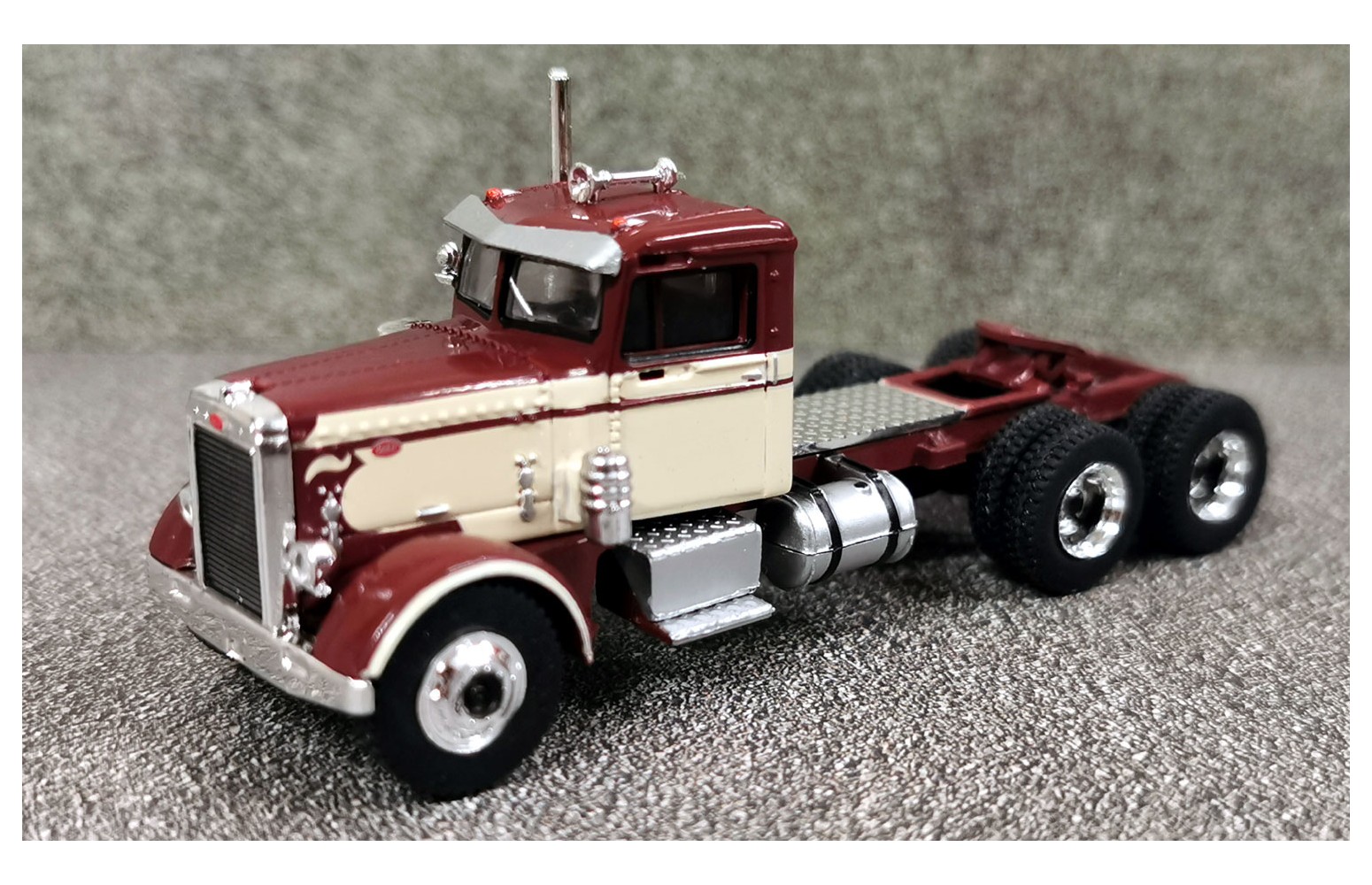 BREKINA 85757 - Peterbilt 281, (Marrone/beige) - 1:87