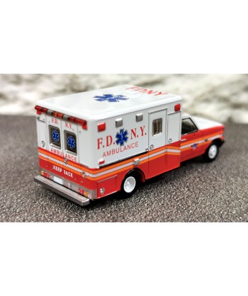 Premium ClassiXXs 870360 – Ford F-350 Horton, ambulanza FDNY – 1:87