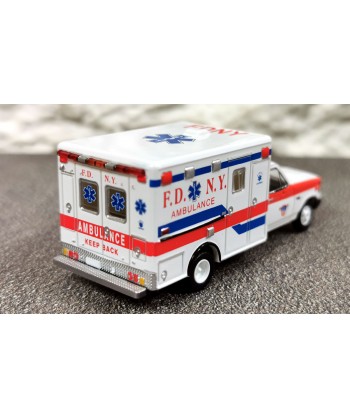 Premium ClassiXXs 870361 – Ford F-350 Horton, Ambulanza FDNY – 1:87