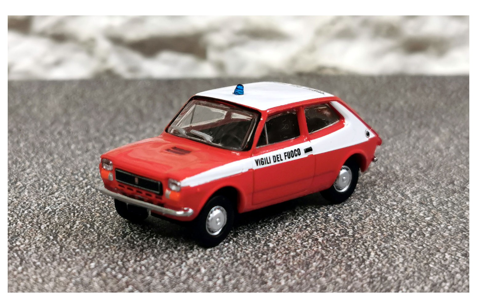 PIRATA PIBK 22508 – FIAT 127 “Vigili del Fuoco” – 1:87