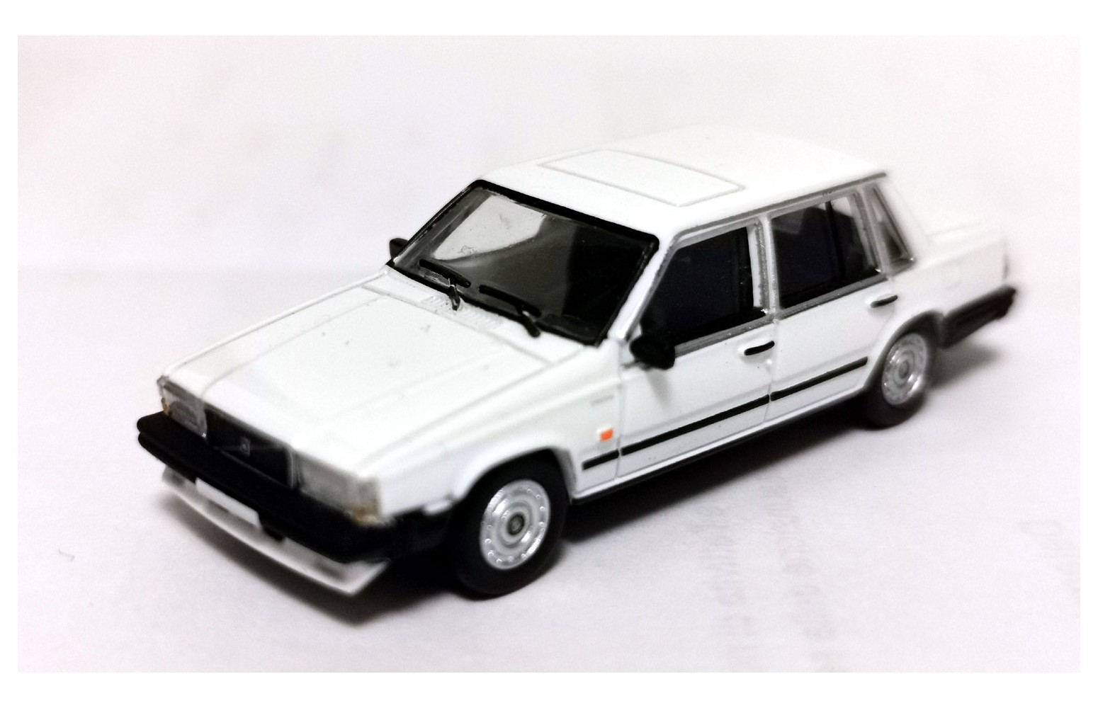 Premium ClassiXXs 870662 - Volvo 740 (Bianco) – 1:87