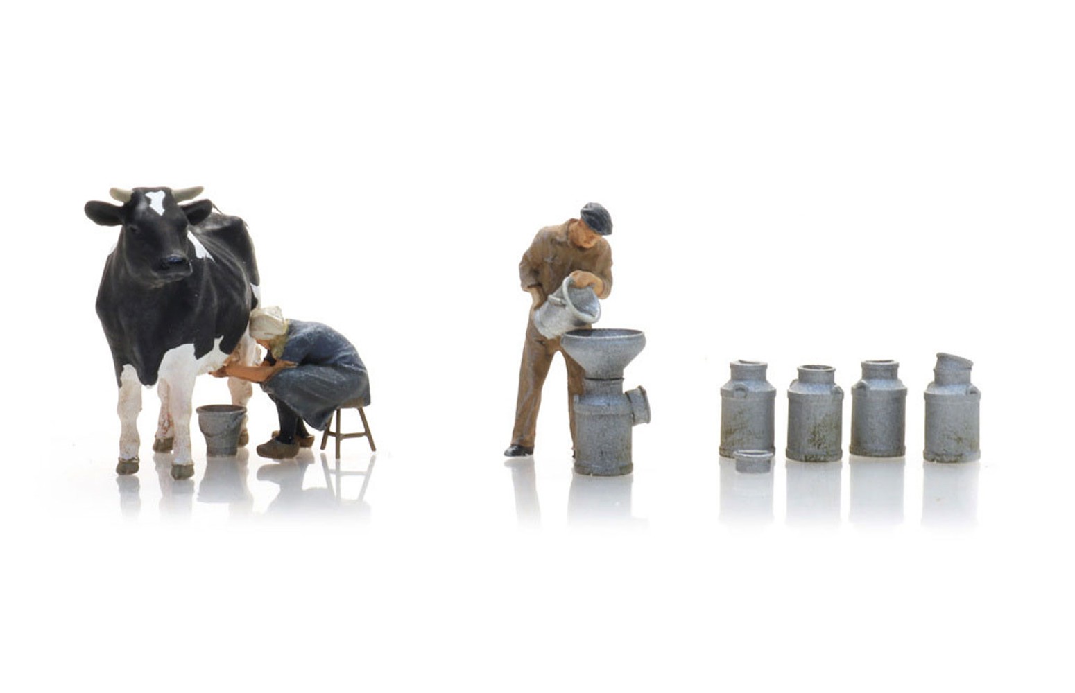 ARTITEC 5870023 - Contadini con mucca e bidoni latte, Resina H0-1:87