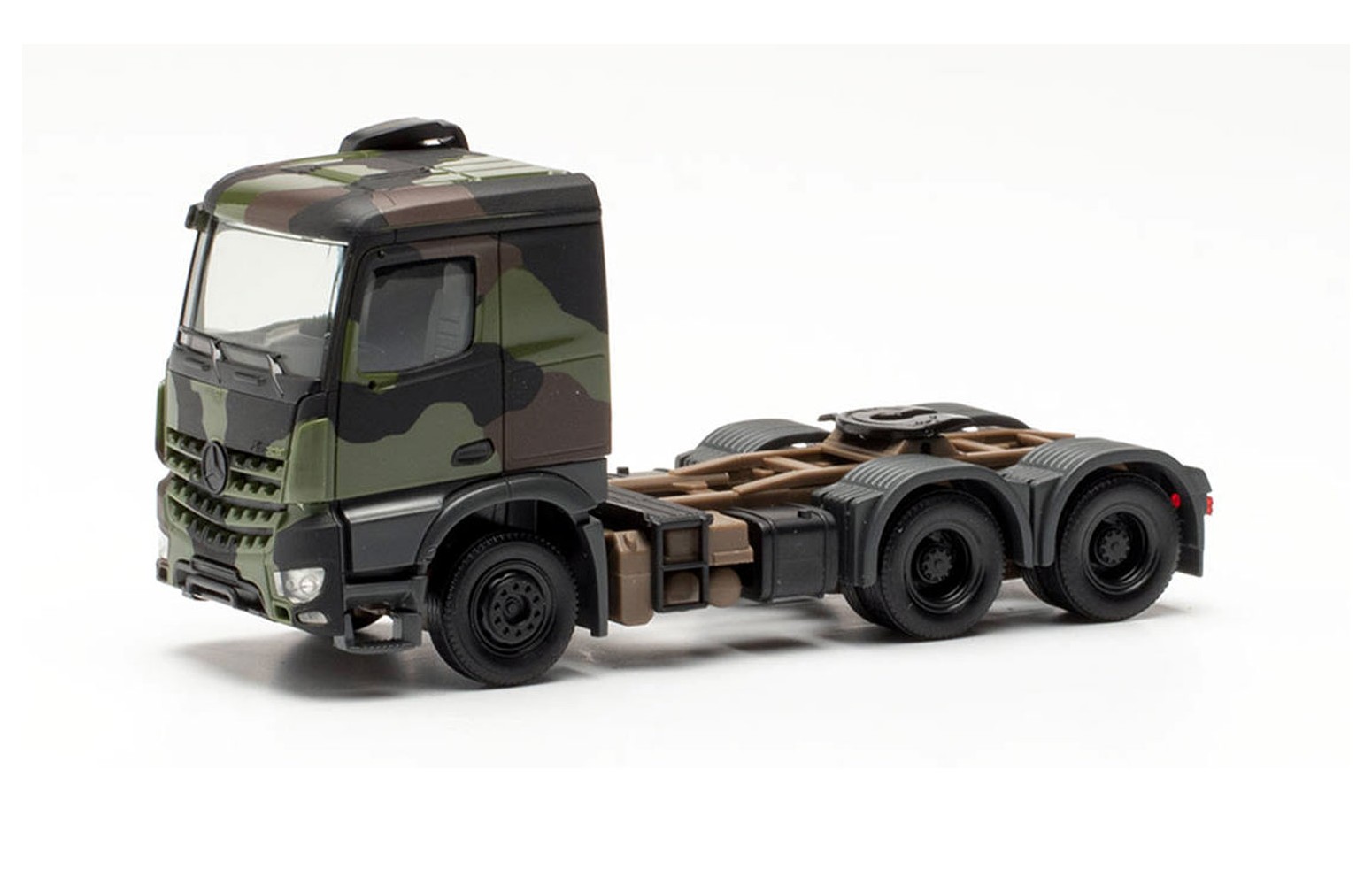 HERPA 747028 - Trattore Mercedes-Benz Arocs 6x4 "Bundeswehr", mimetico 1:87